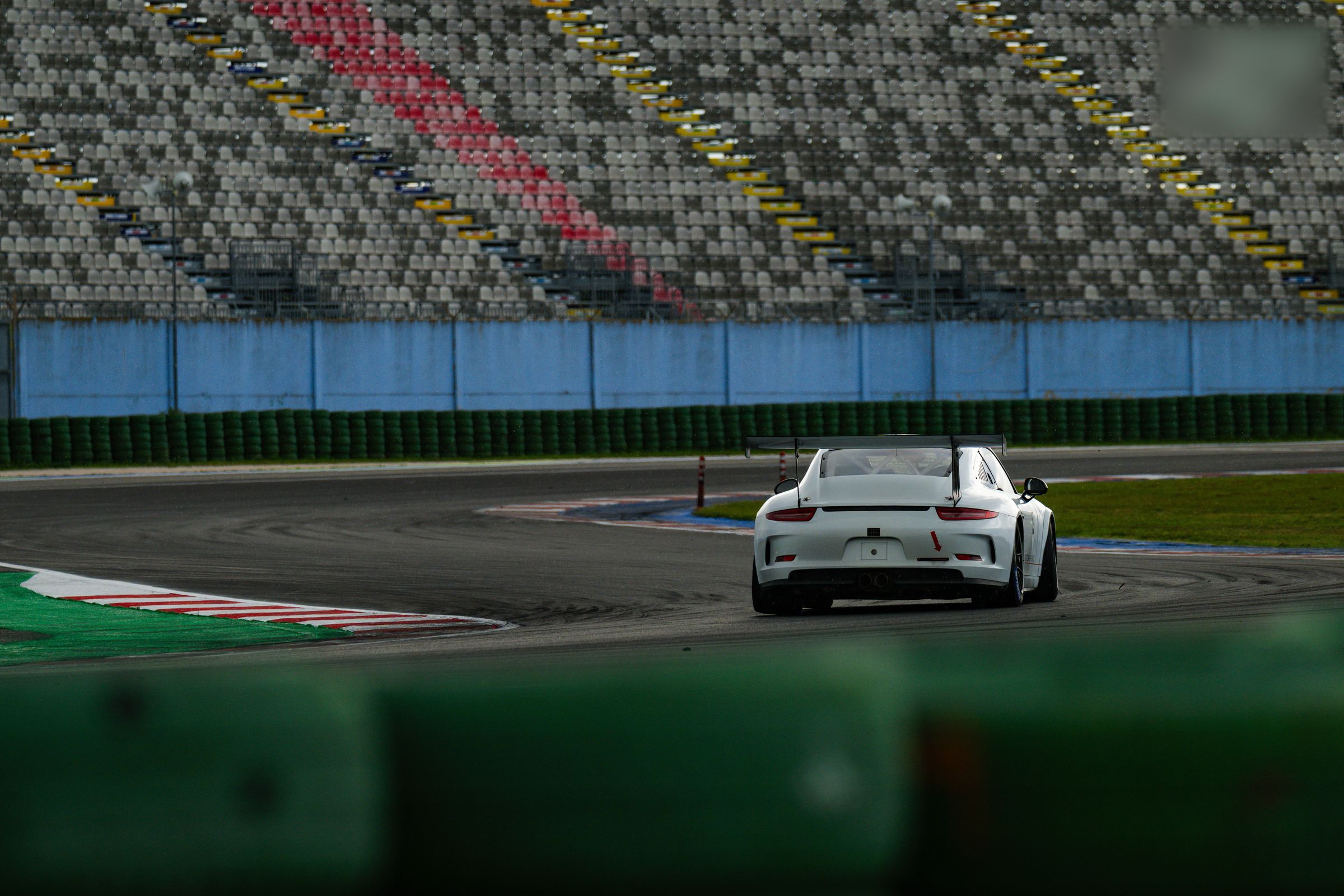 RTM-Motorsport 991.1 GT3 Cup vor der Tribüne in Misano